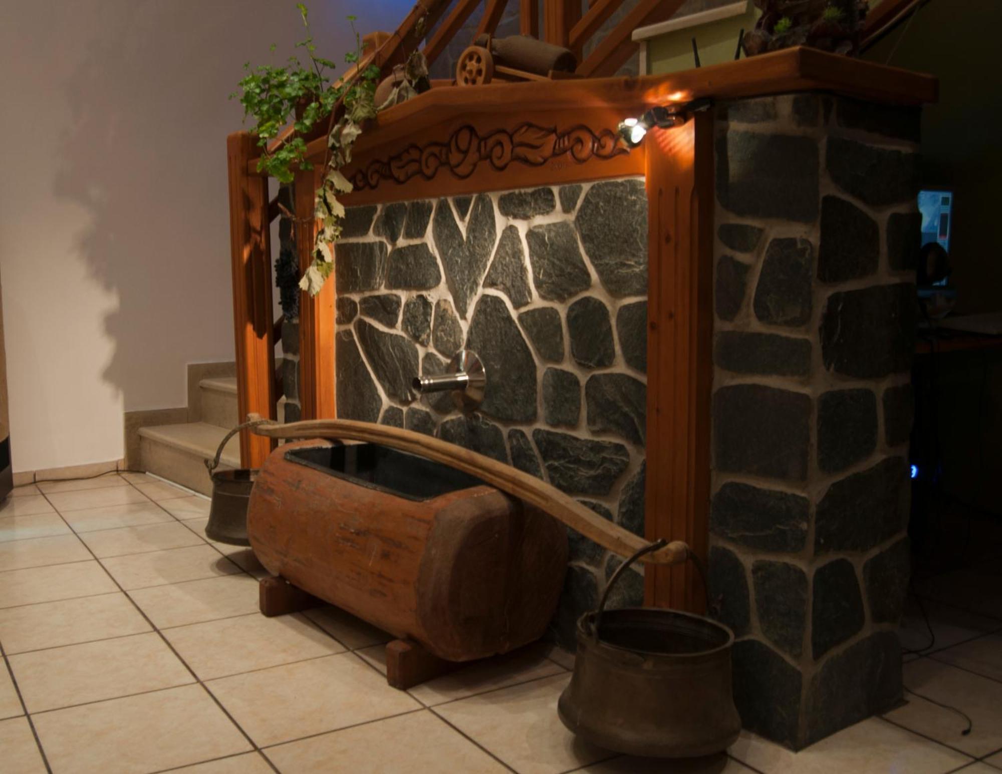 Family Hotel Ogi Asenovgrad Bagian luar foto