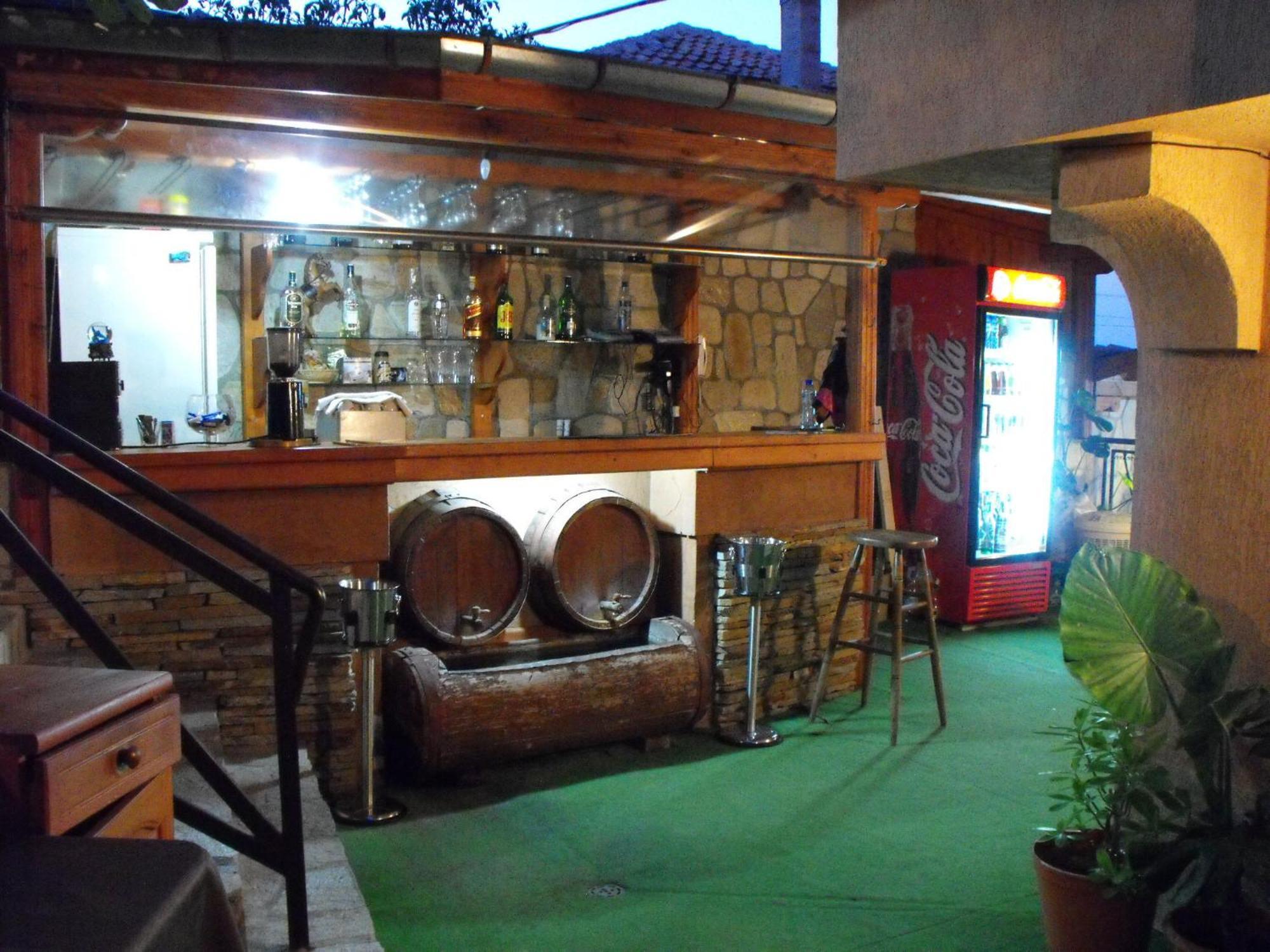 Family Hotel Ogi Asenovgrad Bagian luar foto