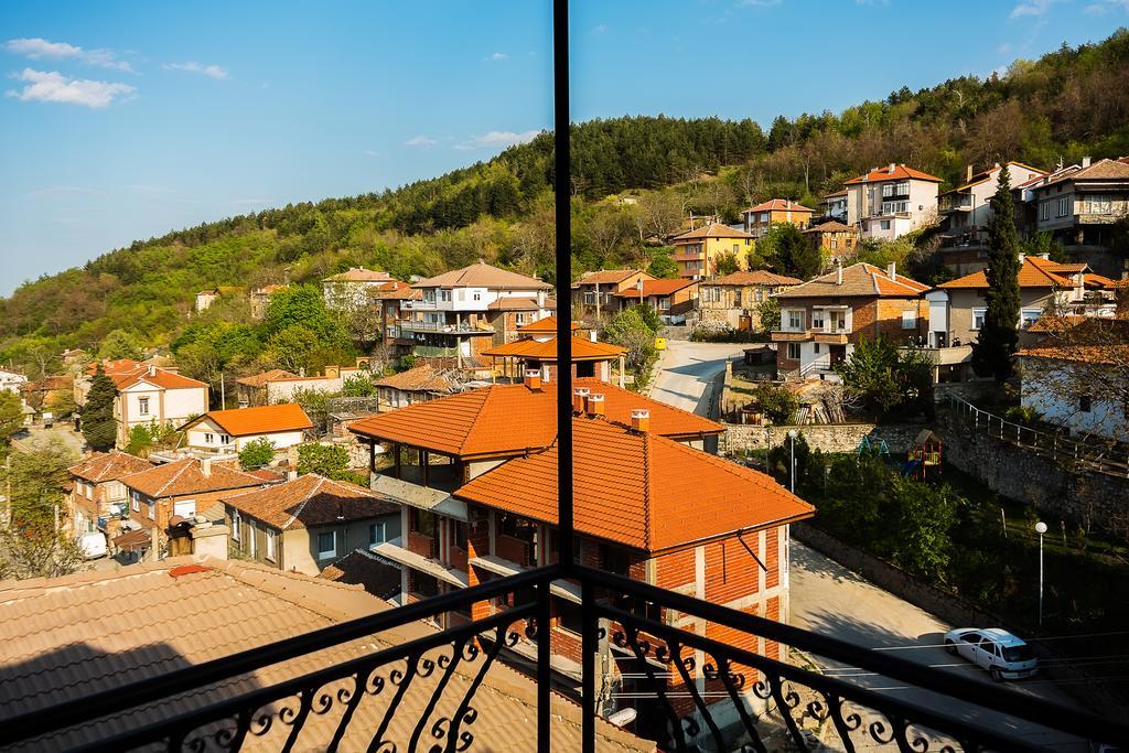 Family Hotel Ogi Asenovgrad Bagian luar foto